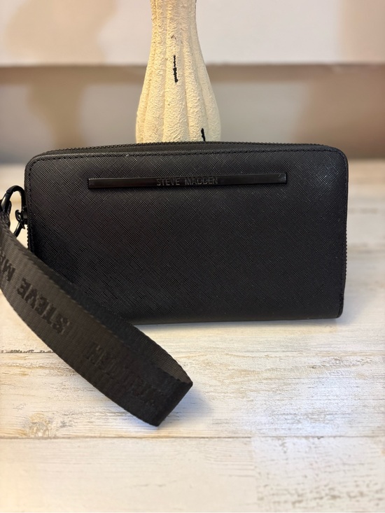 Steve Madden Accessories - Steve Madden Black Men's Zip-Around Wristlet Wallet